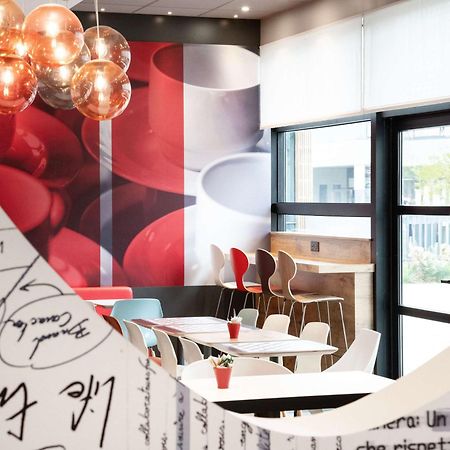 Hotel Ibis Rennes Centre Gare Sud Экстерьер фото